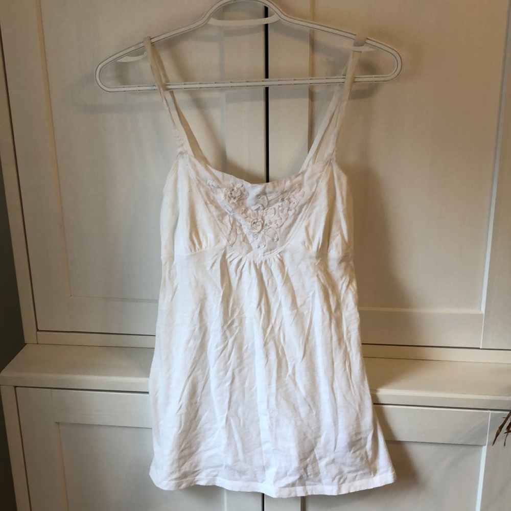 American Eagle embroidered white tank top